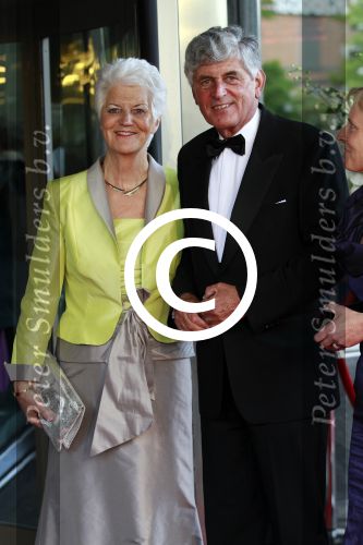 Amsterdam 27 mei 2011
Verjaardagsfeest prinses Maxima vanwege haar 40e verjaardag in het concertgebouw. Aanwezig oa Prins Willem Alexander Koningin Beatrix Prinses Irene Prinses Christina Margriet Pieter v Vollenhoven Prins Friso en mabel Wisse Smit Prins Constantijn en Prinses laurentien Prins Maurits en Marilenen Prins Bernhard en Annette Prins Floris en Aimee  Prins Pieter Christiaan en Anita alsmede haar ouders Jorge Zorrequieta en moder en broer Martin. Sybilla Dekker met man
Peter Smulders bv