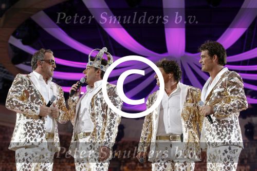 Amsterdam 28 mei 2011
Toppers in concert in de arena met Rene Froger Gerard Joling Gordon en Jeroen v d Boom.
Peter Smulders bv