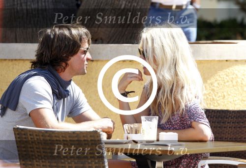 ibiza 6 juni 2011
Vivian Reys met haar nieuwe spaanse vriend .
Peter Smulders bv