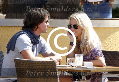 ibiza 6 juni 2011
Vivian Reys met haar nieuwe spaanse vriend Matias.
Peter Smulders bv