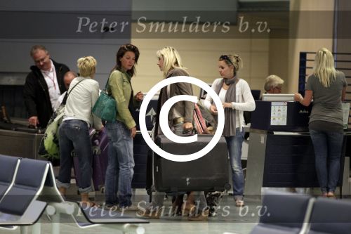Ibiza 1 en 2 juni 2001
Diversen Bn ers vieren vakantie op ibiza. Wendy v Dijk met vriendinnen
Peter Smulders bv