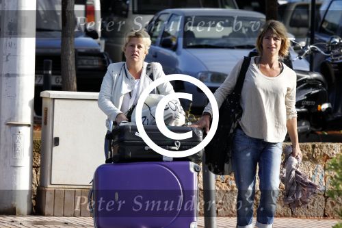 Ibiza 1 en 2 juni 2001
Diversen Bn ers vieren vakantie op ibiza. Wendy v Dijk was er met vriendinnen
Peter Smulders bv