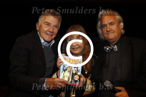 Hilversum 18 mei 2011
Presentatie dvd Oebele bij beeld en geluid met oa aanwezig Willem Nijholt Wieteke v Dort Marjan Berk Han Peekel en Joop Stokkermans
Peter Smulders bv
