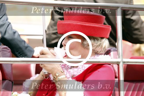 Amstelveen 6 mei 2011
Opnames tv serie over koningin Beatrix met in de hoofdrollen Willeke v Ammelrooy ( Beatrix) Bastiaan Ragas (Prins Willem Alexander) en Katja Herbers (Maxima).
Peter Smulders bv