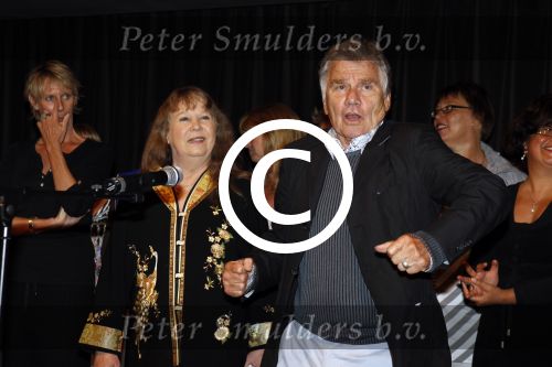 Hilversum 18 mei 2011
Presentatie dvd Oebele bij beeld en geluid met oa aanwezig Willem Nijholt Wieteke v Dort Marjan Berk Han Peekel en Joop Stokkermans
Peter Smulders bv
