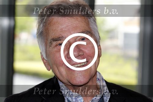 Hilversum 18 mei 2011
Presentatie dvd Oebele bij beeld en geluid met oa aanwezig Willem Nijholt Wieteke v Dort Marjan Berk Han Peekel en Joop Stokkermans
Peter Smulders bv