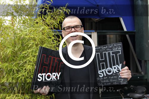 Amsterdam, 16 Mei 2011
Uitreiking boek HIT Story van fotograaf William Rutten en Cors v d Berg

Foto Peter Smulders BV