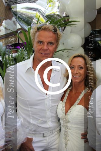 Bergen (NH), 2 Mei 2011
Uitreiking 24e CD van Gerard Joling
Wino Omtzigt met Sylvana Borsato en Mary Borsato
Foto Peter Smulders BV