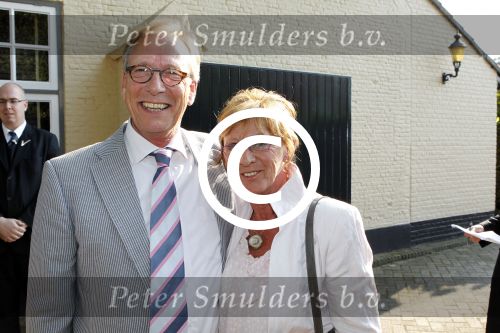Cromvoirt 11 juni 2011
Verjaardsagsfeestje Albert Verlinde en Onno Hoes ( beide 50 jaar oud geworden)
bij hun huis / boerderij. Yves de Boer met vrouw
Peter Smulders bv