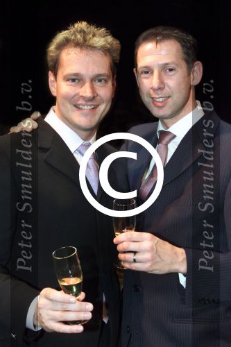Tilburg, 6 november 2000
Premiere LITTLE SHOP OF HORROR

Albert Verlinde met vriend met glas champagne

PETER SMULDERS BV
