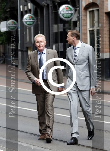 Amsterdam 17 juni 2012
Premiere het geheugen van water in het nieuwe de la mar. Andre v Duin met partner Martin
Peter Smulders bv
