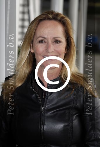Muiden 11 jjuni 201Angela Groothuizen ontvangt prijs uit handen van Katja Schuurman voor haar inzet in mamacash.
Peter Smulders bv