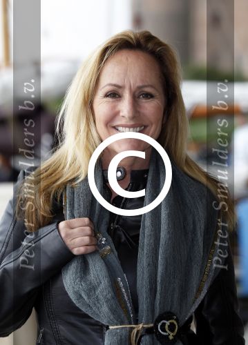 Muiden 11 jjuni 201Angela Groothuizen ontvangt prijs uit handen van Katja Schuurman voor haar inzet in mamacash.
Peter Smulders bv