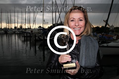 Muiden 11 jjuni 201Angela Groothuizen ontvangt prijs uit handen van Katja Schuurman voor haar inzet in mamacash.
Peter Smulders bv