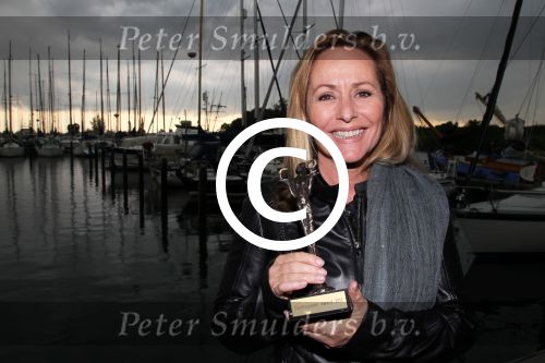 Muiden 11 jjuni 201Angela Groothuizen ontvangt prijs uit handen van Katja Schuurman voor haar inzet in mamacash.
Peter Smulders bv