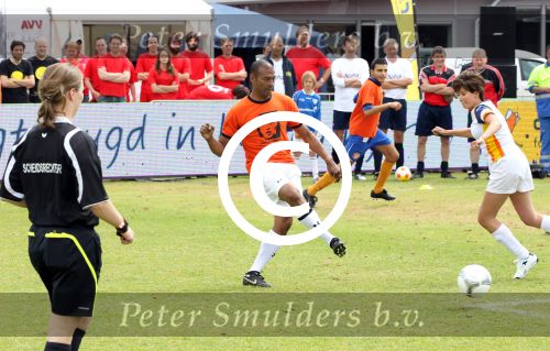 Amsterdam 1 juni 2012
Voetbaltournooi Johan Cruijff foundation in het olympisch stadion .
oa Johan Cruijff John Ewbank Thomas Acda Aron Winter Brian Roy Tonnie Bruins Slot Ronald de Boer William Spaay Najib Amhali Edwin v d Sar Raoul Heertje en Rohan Marley ( zoon Bob Marley) deden mee.
Peter Smulders bv