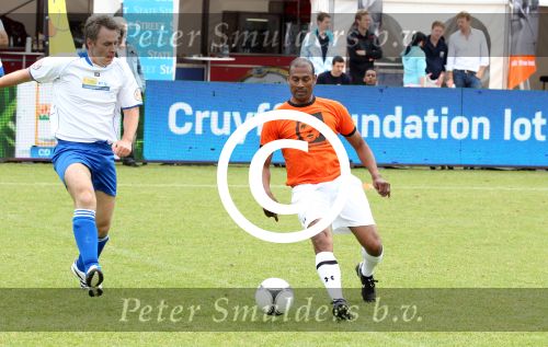 Amsterdam 1 juni 2012
Voetbaltournooi Johan Cruijff foundation in het olympisch stadion .
oa Johan Cruijff John Ewbank Thomas Acda Aron Winter Brian Roy Tonnie Bruins Slot Ronald de Boer William Spaay Najib Amhali Edwin v d Sar Raoul Heertje en Rohan Marley ( zoon Bob Marley) deden mee.
Peter Smulders bv