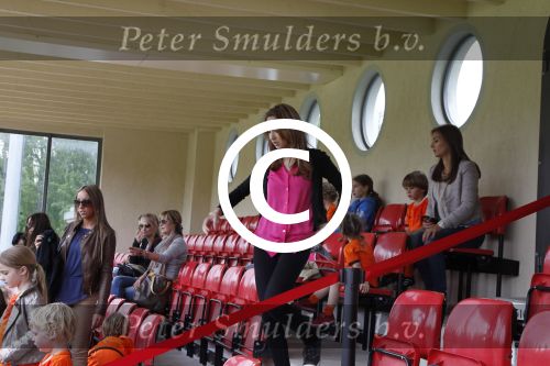 Lausanne, 17 en 18 Mei 2012
Trainingskamp Nederlands elftal op weg naar EK 2012
Robin v Persie samen met zijn vrouw Bouchra v Persie en hun kinderen
Foto Peter Smulders BV