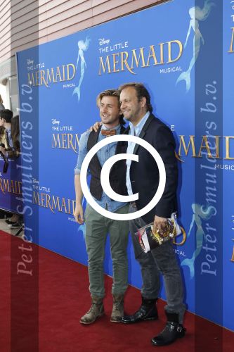 Rotterdam, 16 Juni 2012
Premiere Musical Little Mermaid in het Nieuwe Luxor theater
Carlo Boszhard met partner Herald Aldofs
Foto Peter Smulders BV