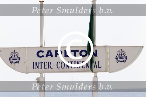 Cannes 10 mei 2012
Connie Breukhoven met haar nieuwe vriend Ben Angelier bij de strandtent van het Carlton Hotel in Cannes.
Peter Smulders bv