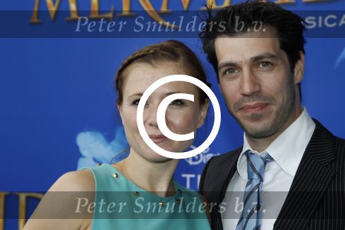 Rotterdam, 16 Juni 2012
Premiere Musical Little Mermaid in het Nieuwe Luxor theater
Celine Purcell met parner Oren Schrijver
Foto Peter Smulders BV
