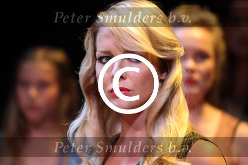 Amsterdam 31 mei 2012
Joop v d Ende presenteert de cast van de Andre Hazes musical met oa Martijn Fischer (Andre) Chantal janzen ( Rachel) Cees Geel Hajo Bruins en Doris Baaten. Regie is in handen van Ruut Weissman en Kees Prins. Presentatie was in het nieuwe de la mar theater.
Peter Smulders bv