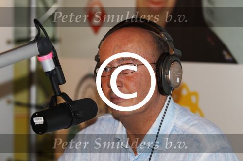Hilversum 11 mei 2012
Joan Franka bij uitzwaaien ivm met het songfestival bij de tros. oa aanwezig Glennis Grace Marga Bult en daniel Dekker.
Peter Smulders bv