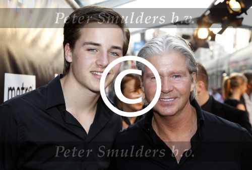 Amsterdam 22 mei 2012
Premiee Man in Black III in Tuschinski. Dries Roelvin met zoon
Peter Smulders bv