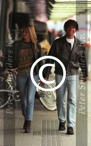 Amsterdam, 20 Juni 1996
De eerste exclusieve foto\'s van Ruud Gullit met zijn nieuwe vriendin Estelle Cruyff (Estelle Gullit}.
Foto Peter Smulders BV