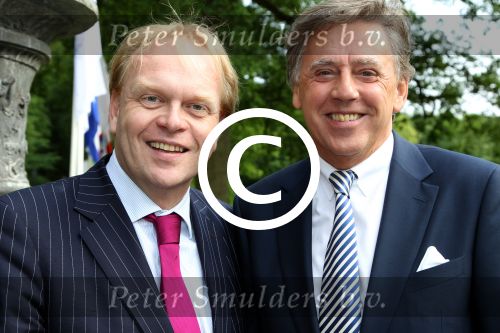 Breukelen 12 juni 2012
Haringparty op Neijenrode. Frits Huffnagels en Ed Nijpels
Peter Smulders bv