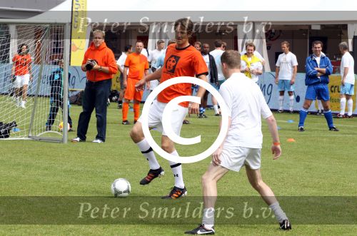 Amsterdam 1 juni 2012
Voetbaltournooi Johan Cruijff foundation in het olympisch stadion .
oa Johan Cruijff John Ewbank Thomas Acda Aron Winter Brian Roy Tonnie Bruins Slot Ronald de Boer William Spaay Najib Amhali Edwin v d Sar Raoul Heertje en Rohan Marley ( zoon Bob Marley) deden mee.
Peter Smulders bv