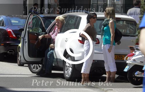 Amsterdam 26 mei 2012
Erica Terpstra in haar auto op de pc hooftstraat.
Peter Smulders bv