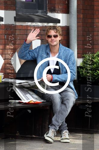 Amsterdam 2 juni 2012
Ewout Genemans op terras.
Peter Smulders bv