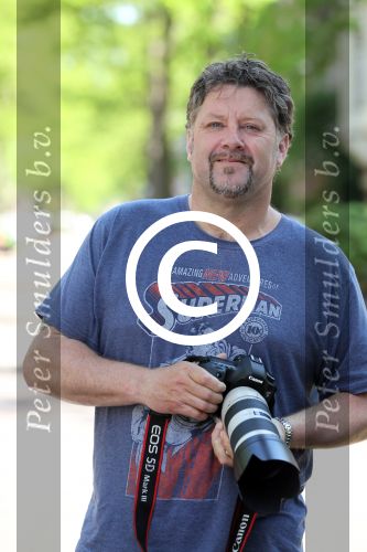 Amsterdam 25 mei 2012
Ferry de Kok met canon camera.
Peter Smulders bv
