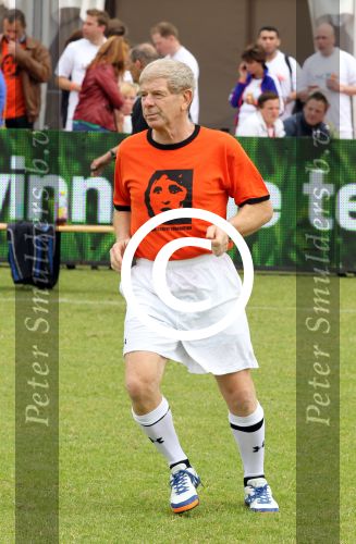 Amsterdam 1 juni 2012
Voetbaltournooi Johan Cruijff foundation in het olympisch stadion .
oa Johan Cruijff John Ewbank Thomas Acda Aron Winter Brian Roy Tonnie Bruins Slot Ronald de Boer William Spaay Najib Amhali Edwin v d Sar Raoul Heertje en Rohan Marley ( zoon Bob Marley) deden mee. Frits Barend
Peter Smulders bv