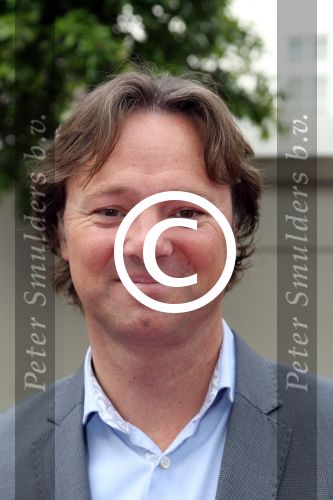 Breda 5 juni 2012
Presentatie Cook acadamy van Princess met Joop Braakhekke Geert Hoes Hind en Aad Ouborg. Frits Sissing
Peter Smulders bv