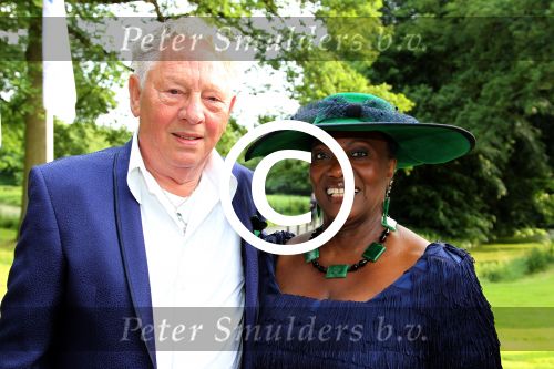 Breukelen 12 juni 2012
Haringparty op Neijenrode. Gerda Havertong met man
Peter Smulders bv