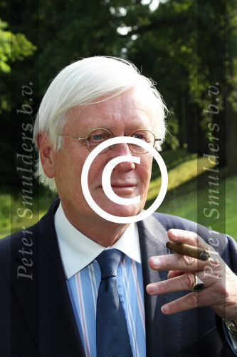 Breukelen 12 juni 2012
Haringparty op Neijenrode. Hans Wiegel
Peter Smulders bv