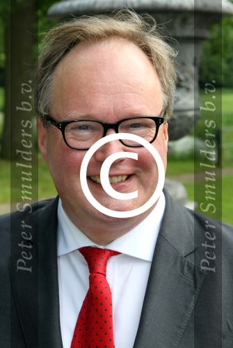 Breukelen 12 juni 2012
Haringparty op Neijenrode. hans v baalen
Peter Smulders bv