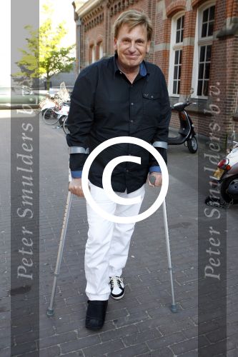 Amsterdam 28 mei 2012
Presentatie in panama. Henny Huisman met zijn gebroken voet/enkel in het gips
Peter Smulders bv