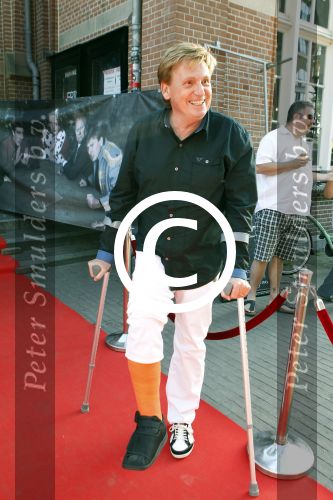 Amsterdam 28 mei 2012
Presentatie in panama. Henny Huisman met zijn gebroken voet/enkel in het gips
Peter Smulders bv