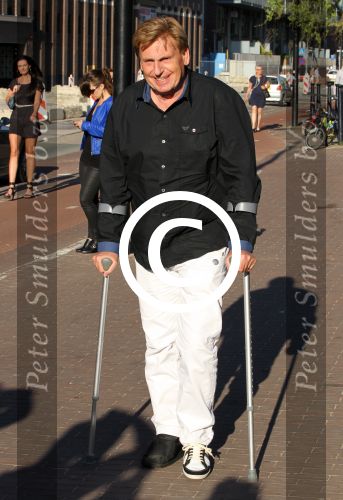 Amsterdam 28 mei 2012
Presentatie in panama. Henny Huisman met zijn gebroken voet/enkel in het gips
Peter Smulders bv