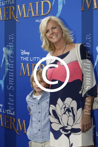 Rotterdam, 16 Juni 2012
Premiere Musical Little Mermaid in het Nieuwe Luxor theater
Irene Moors met zoon Tijn
Foto Peter Smulders BV