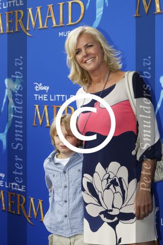 Rotterdam, 16 Juni 2012
Premiere Musical Little Mermaid in het Nieuwe Luxor theater
Irene Moors met zoon Tijn
Foto Peter Smulders BV