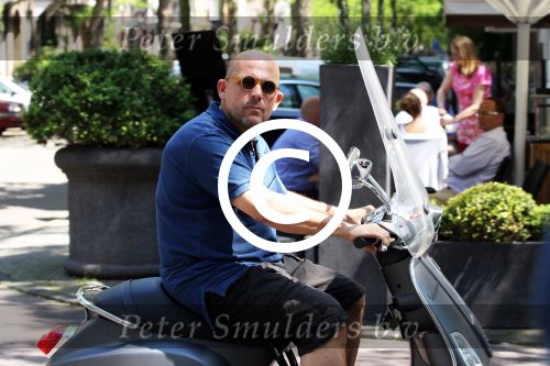 Amsterdam 25 mei 2012
Jaap van Zweden op zijn vespa scooter.
Peter Smulders bv