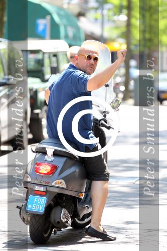 Amsterdam 25 mei 2012
Jaap van Zweden op zijn vespa scooter.
Peter Smulders bv