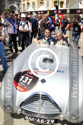 Brescia 16 en 17 mei 2012
State of Art is sponsor van de mille miglia en rijdt met div rijders in hun porsches spyder. Oa Jan Peter Balkenende Koen Wauters en jan Kees de Jager rijden mee.
Peter Smulders bv
Peter Smulders bv