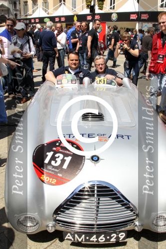 Brescia 16 en 17 mei 2012
State of Art is sponsor van de mille miglia en rijdt met div rijders in hun porsches spyder. Oa Jan Peter Balkenende Koen Wauters en jan Kees de Jager rijden mee.
Peter Smulders bv
Peter Smulders bv
