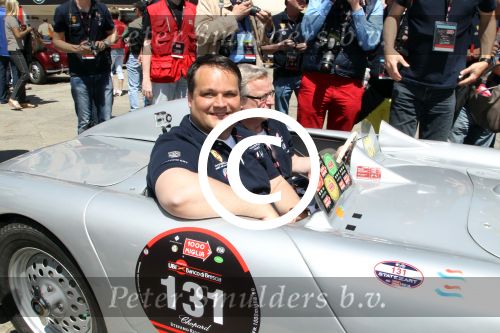 Brescia 16 en 17 mei 2012
State of Art is sponsor van de mille miglia en rijdt met div rijders in hun porsches spyder. Oa Jan Peter Balkenende Koen Wauters en jan Kees de Jager rijden mee.
Peter Smulders bv
Peter Smulders bv