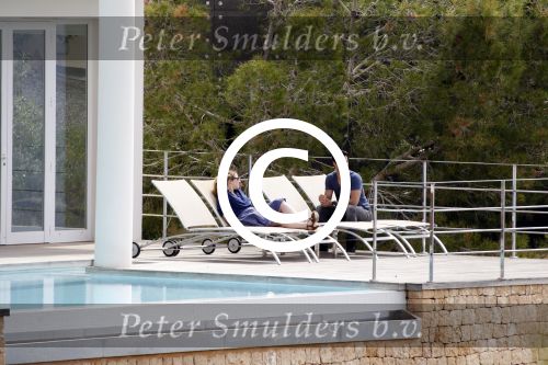 Ibiza 2 mei 2012
Opnames verliefd op ibiza met oa Jan Kooijman en Sanne Vogel. De villa staat op Roca Llisa.
Peter Smulders bv